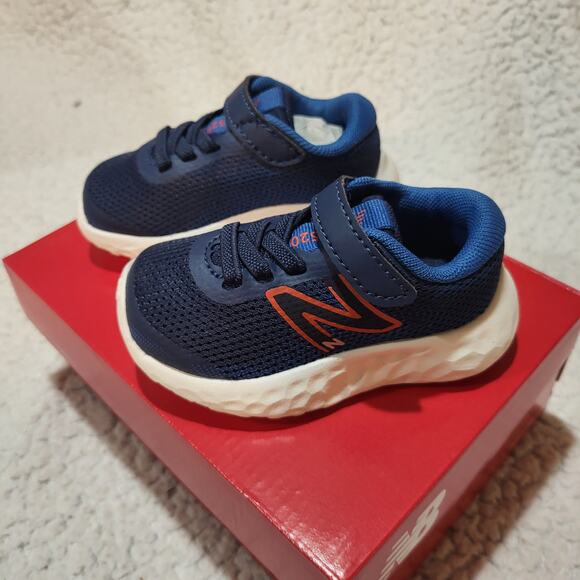 NIB New Balance Baby 520 V8 Bungee Running Shoe Navy size 3 US Unisex Infant - Picture 2 of 7